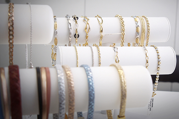 Armbänder bei Uhren Schmuck Mierke